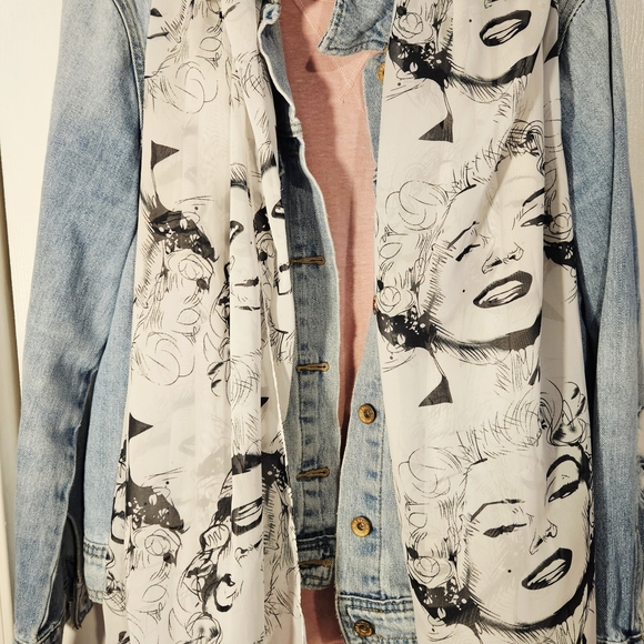 Marilyn Monroe Print Scarf - Picture 1 of 3